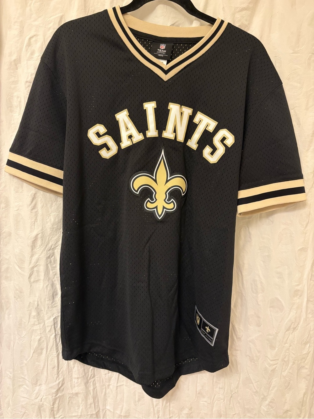 Youth size XL, women’s size medium New Orleans Saints football jersey. - Picture 1 of 4